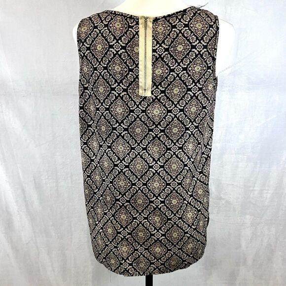 Callie Mac navy and white with hints of green all over print top size medium - Picture 3 of 5